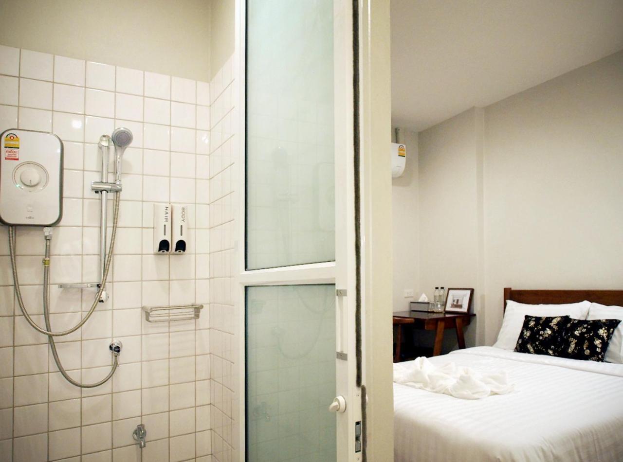 A Day Inn Ranong Hostel Exterior photo